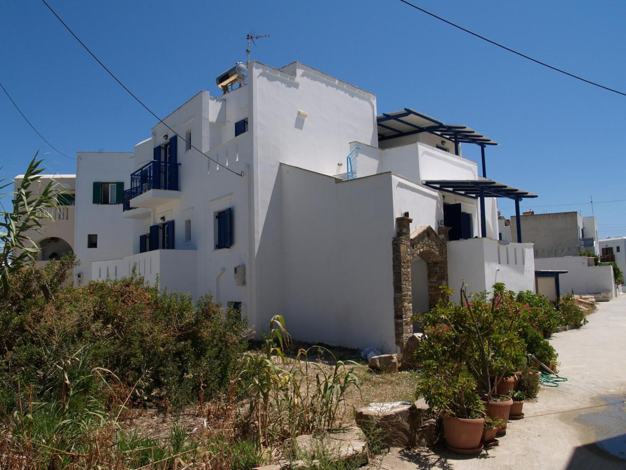 Flora Apartments&Studios Agia Anna  Exterior foto